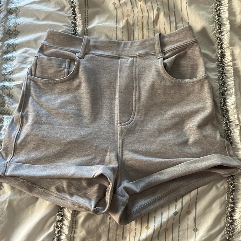 Lululemon night out shorts